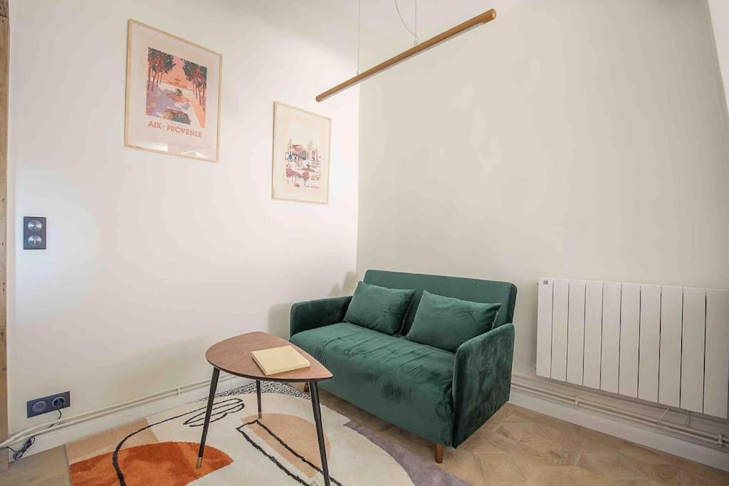 Petit Cocon Avec Vue Dernier Etage - Mazarin 1833 Apartment Aix-en-Provence